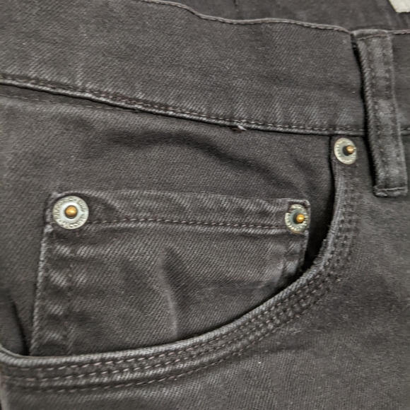 Kenneth Cole Distressed Men's Denim jeans - Picture 5 of 10